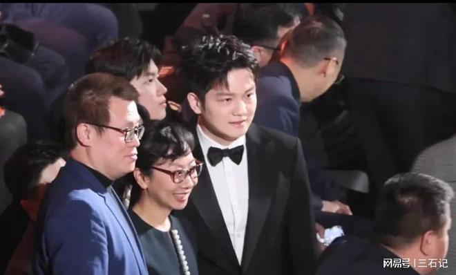 九游app：国乒三主力获微博奖项2人没走红毯引误会魏大勋抽到龙队礼物(图3)