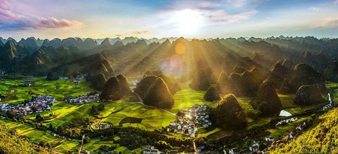 九游体育：加油奔跑 兴义线日鸣枪开跑(图3)