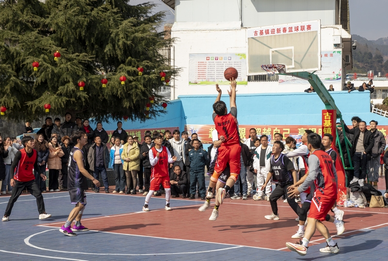 九游体育：新春走基层 赫章：篮球民俗闹新春 欢欢喜喜过大年