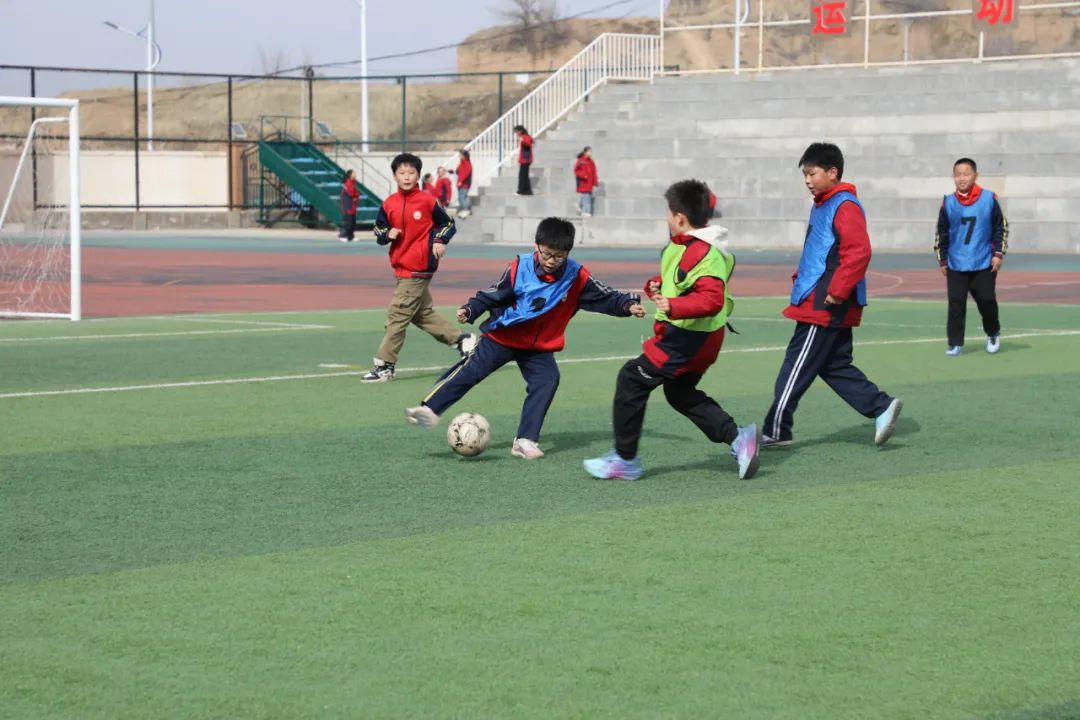 陕西榆林市第十四小学：魅力课间展活力 阳光体育促成长(图2)
