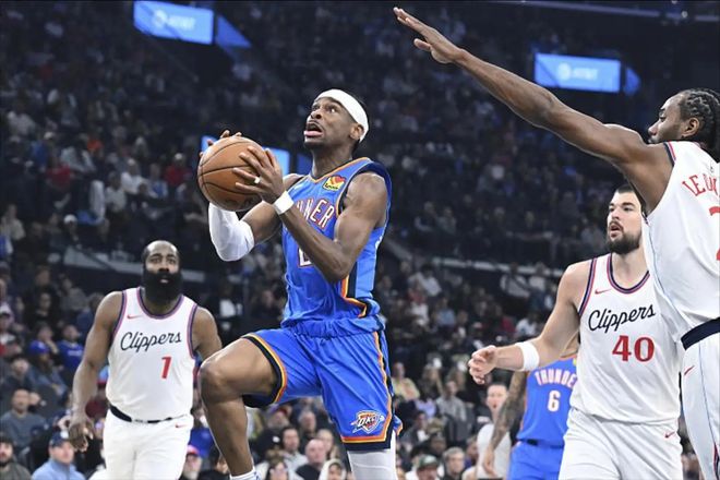 九游体育：NBA3月奖项出炉：SGA+科比怀特月最佳36+6新秀获奖哈登获提名(图2)