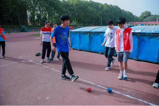 西安交通大学第四届少数民族传统体育运动会举行(图5)