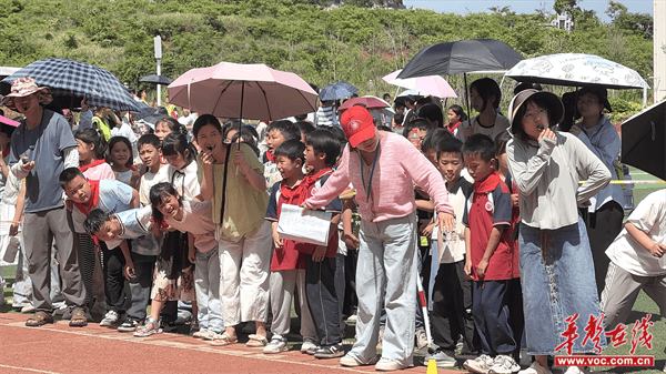 九游官网入口：青春激扬展风采 雅运砺志向未来 溆浦县雅堂芙蓉学校第三届体育节圆满落幕(图4)