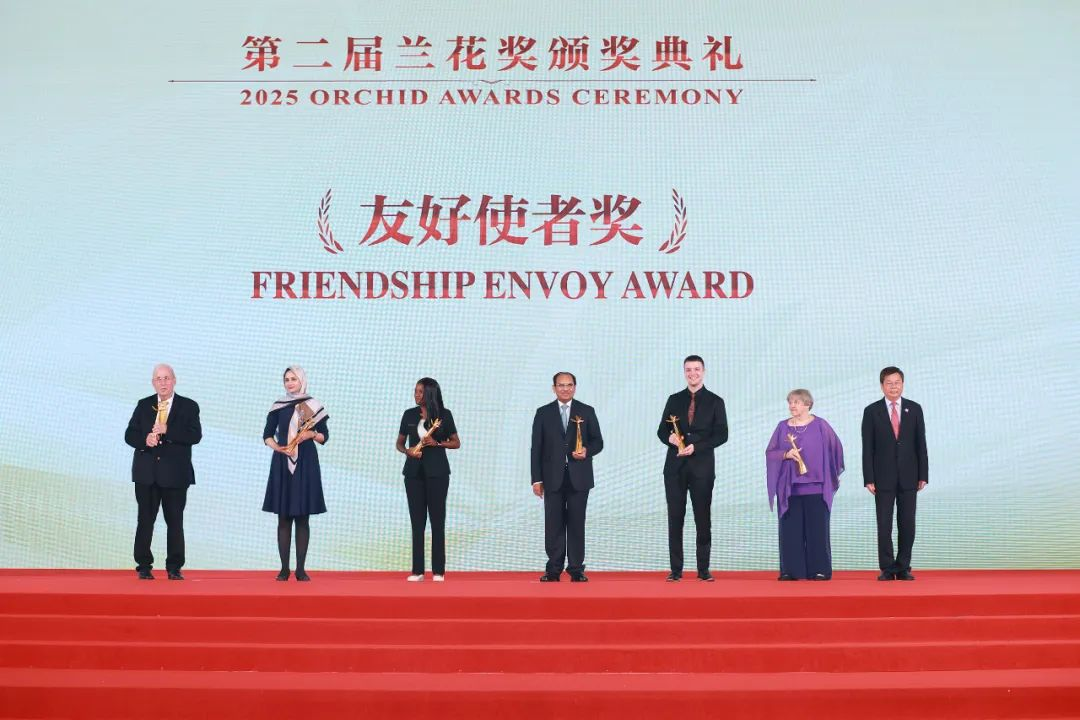 英国小哥司徒建国荣获兰花奖：用镜头分享我眼中的中国(图1)