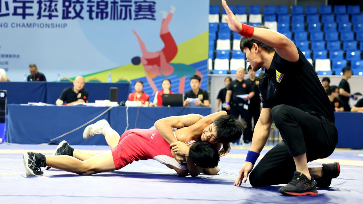 九游体育：2025年江西省青少年摔跤锦标赛在萍乡武功山燃情开赛(图1)