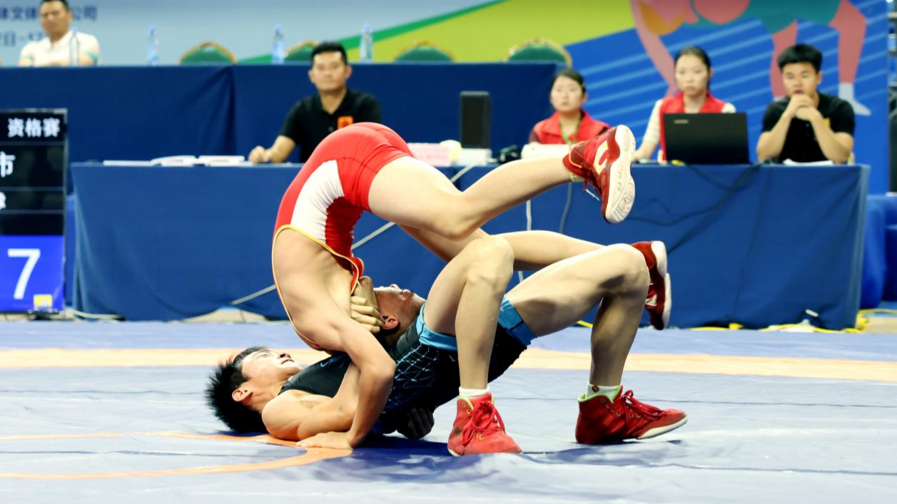 九游体育：2025年江西省青少年摔跤锦标赛在萍乡武功山燃情开赛(图2)