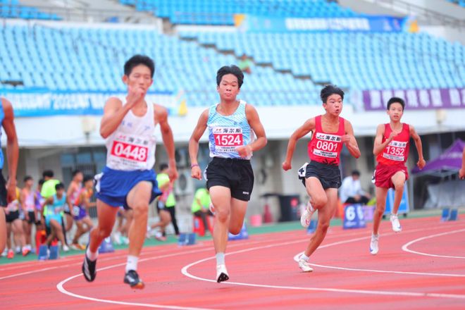 九游体育：黄心薇百米夺冠领衔钦州青少年田径代表队狂揽12个奖项！(图6)