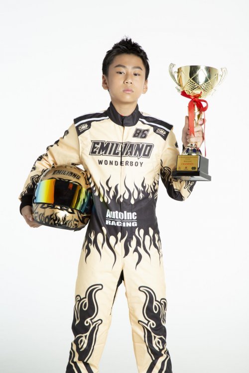 EC一平荣登《联合早报》新加坡艺人顶流前列以坚韧书写成长答卷(图3)