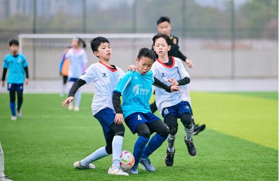 九游体育：绿茵逐梦少年争锋！“2034杯”第六届小学生足球大会贵州赛区圆满落幕(图4)