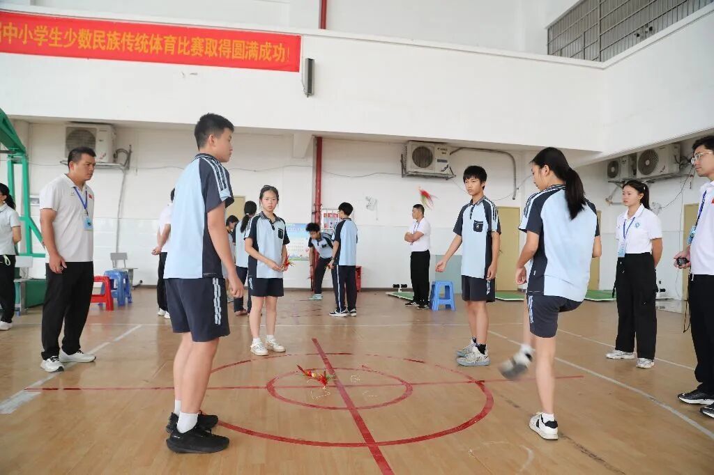 缤纷校园“奔跑吧・少年”2026年南宁市江南区第七届中小学生少数民族传统体育比赛圆满落幕(图2)