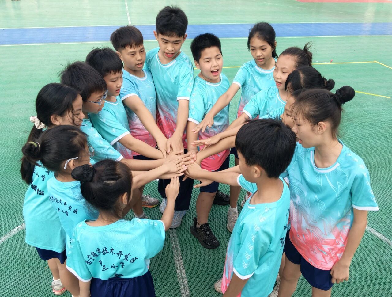 缤纷校园“奔跑吧・少年”2026年南宁市江南区第七届中小学生少数民族传统体育比赛圆满落幕(图4)