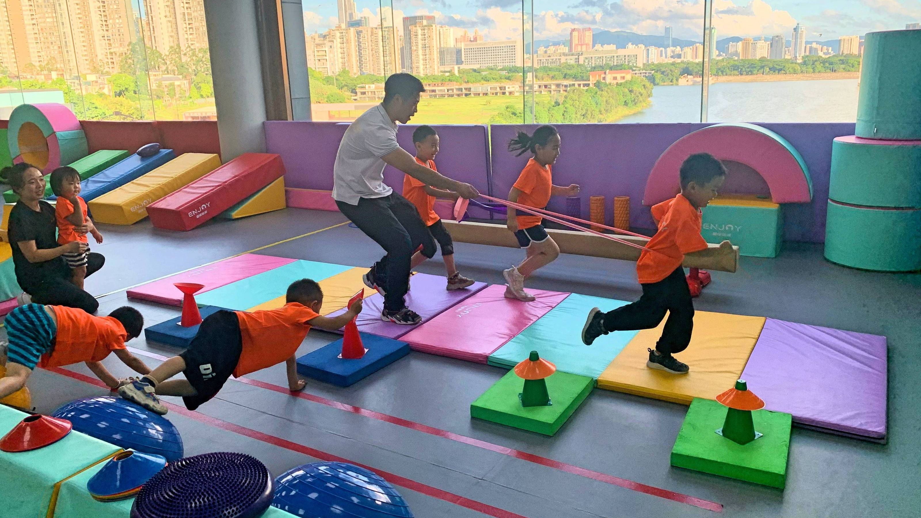 广东新招募3800余名西部计划志愿者出征(图1)